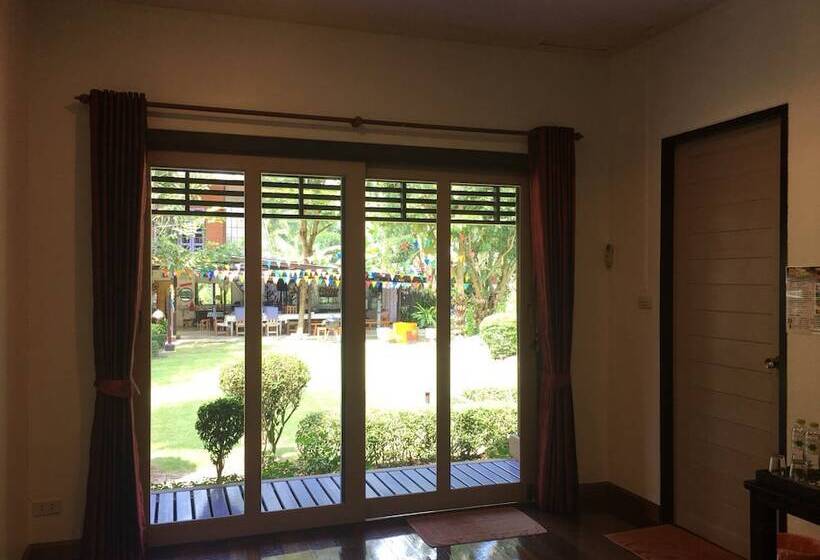 פנסיון Baan Phor Bang Kon Tee