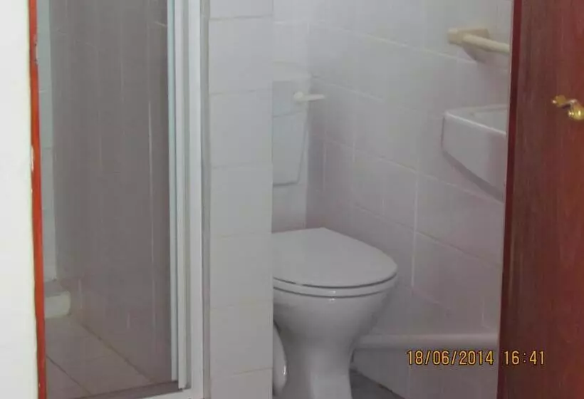 Majatalo Blue Horizon Bay Guest House