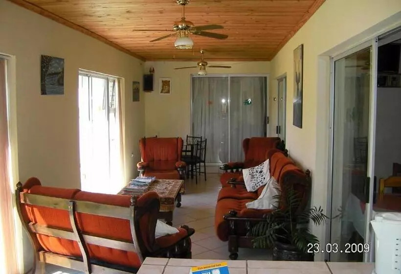 Majatalo Blue Horizon Bay Guest House