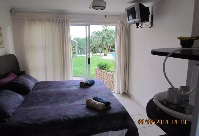 Majatalo Blue Horizon Bay Guest House