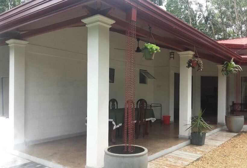 Пансион Graten Tea Garden Holiday Bungalow