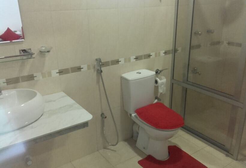 Пансион Graten Tea Garden Holiday Bungalow