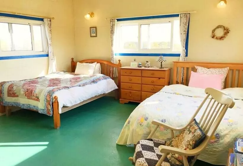 Majatalo Heart N Tree