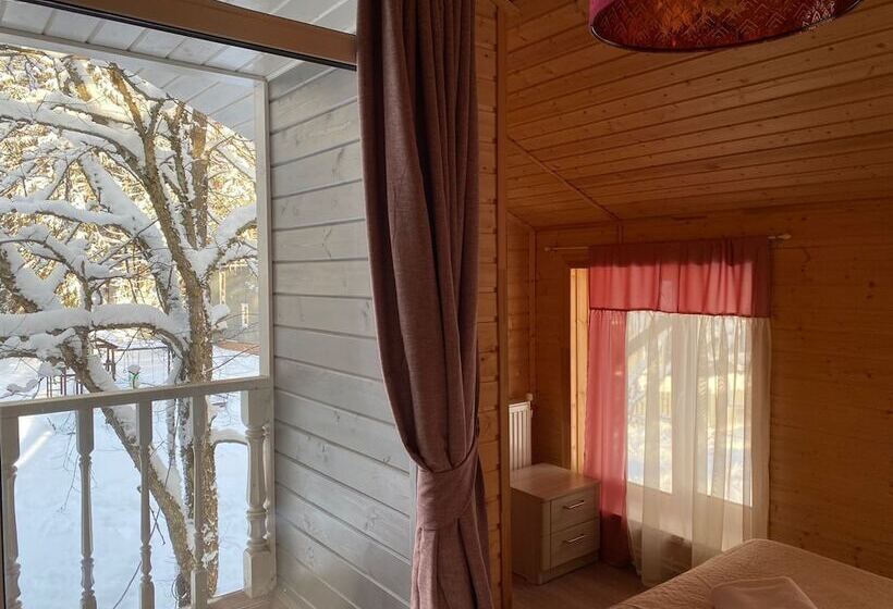 منتجع Pastorskoe Lake Holiday Park