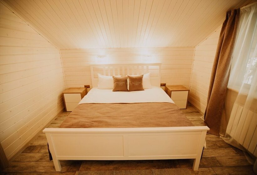 منتجع Pastorskoe Lake Holiday Park