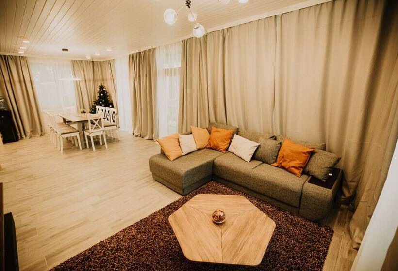 منتجع Pastorskoe Lake Holiday Park