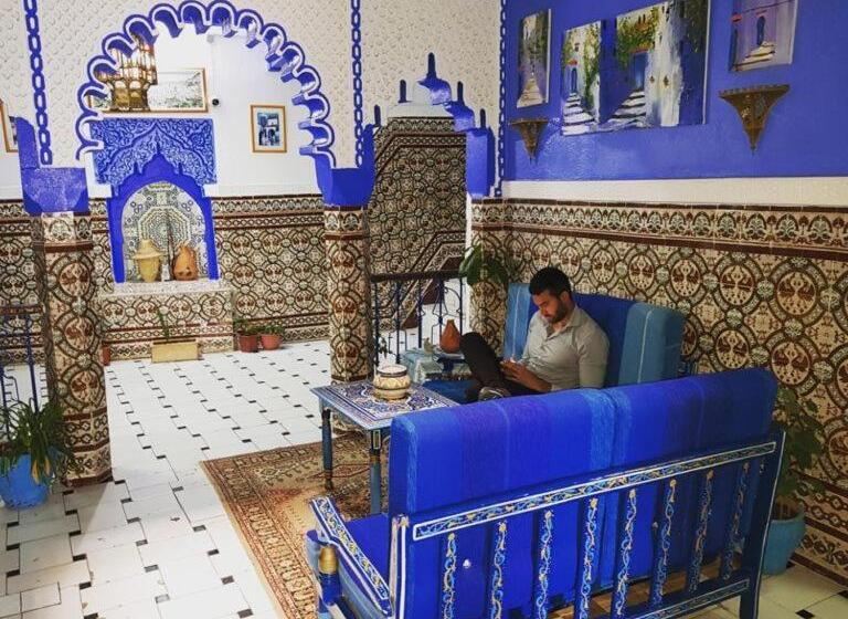 رياض Abi Khancha