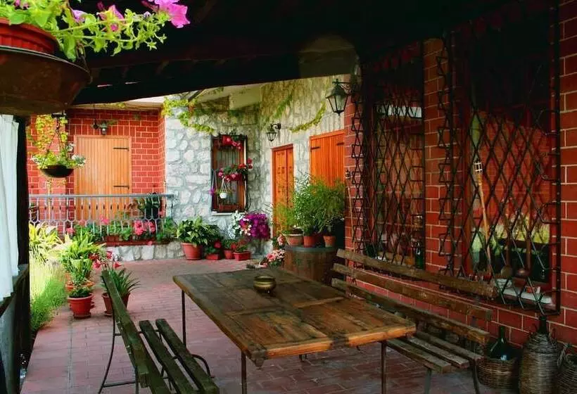 Aamiaismajoitus (B&B) Locanda Cinciarella