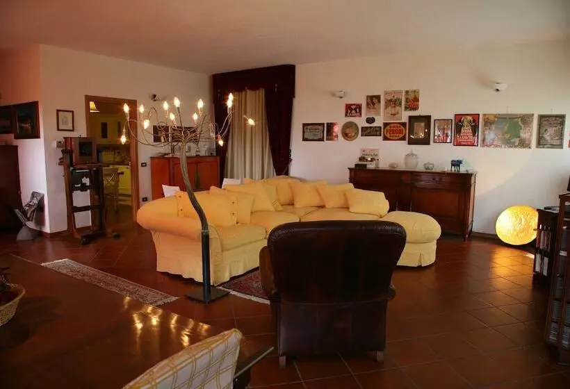 Aamiaismajoitus (B&B) Locanda Cinciarella