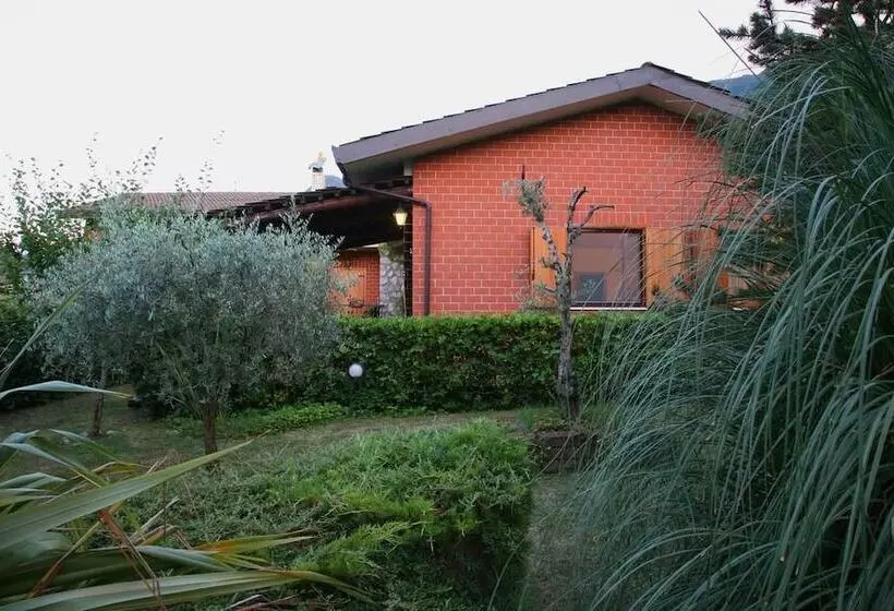 Aamiaismajoitus (B&B) Locanda Cinciarella
