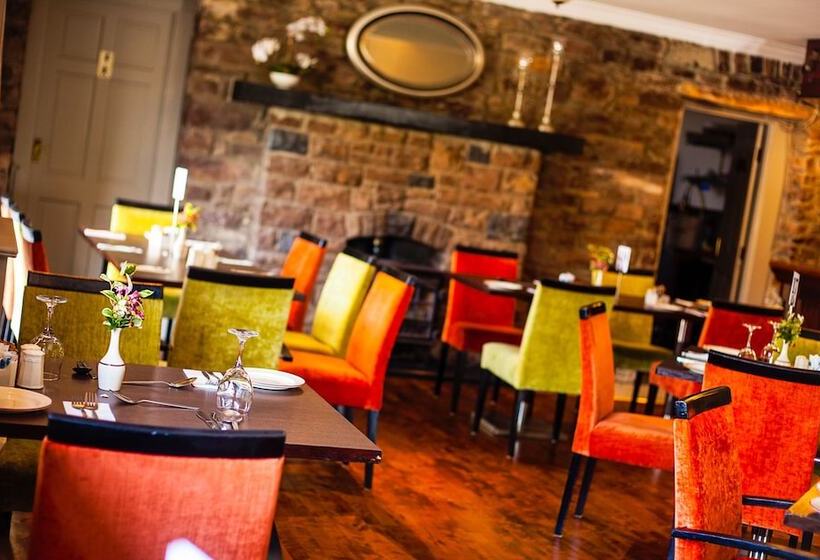 ベッドアンドブレックファースト The Anvil Bar & Restaurant