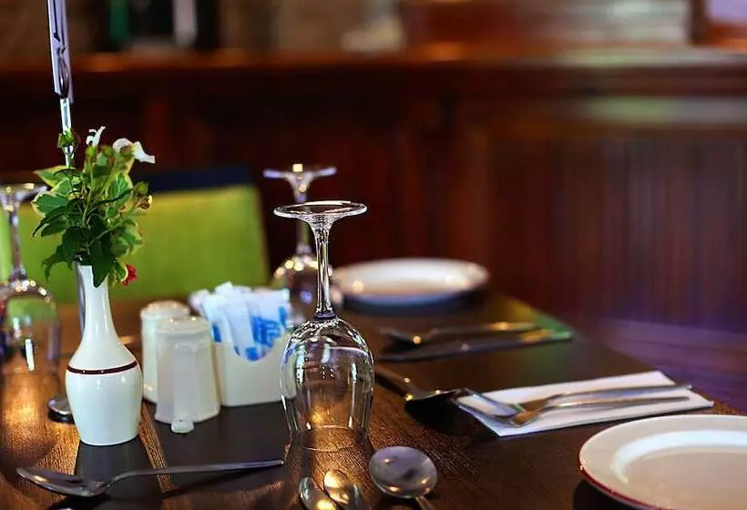 Aamiaismajoitus (B&B) The Anvil Bar & Restaurant