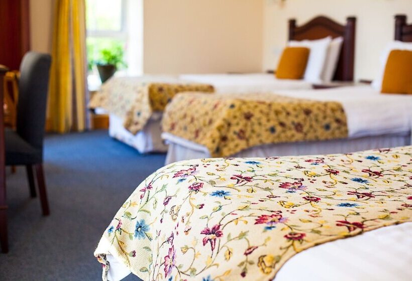 ベッドアンドブレックファースト The Anvil Bar & Restaurant