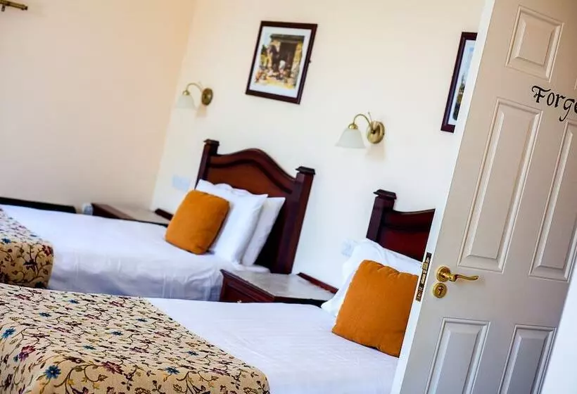 Aamiaismajoitus (B&B) The Anvil Bar & Restaurant