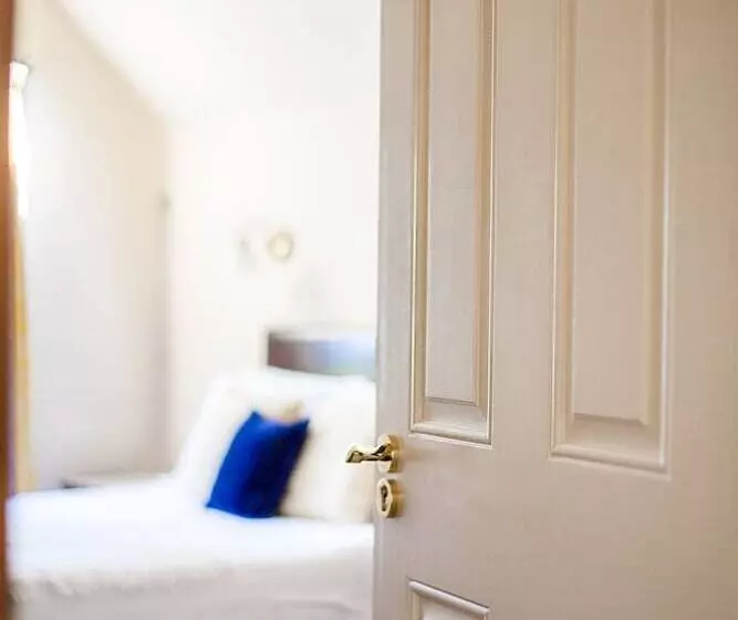 Aamiaismajoitus (B&B) The Anvil Bar & Restaurant