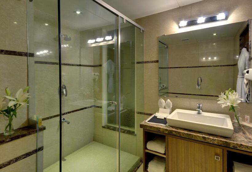 Boulevard9 Luxury Resort & Spa