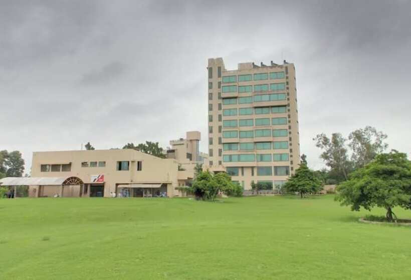 Boulevard9 Luxury Resort & Spa