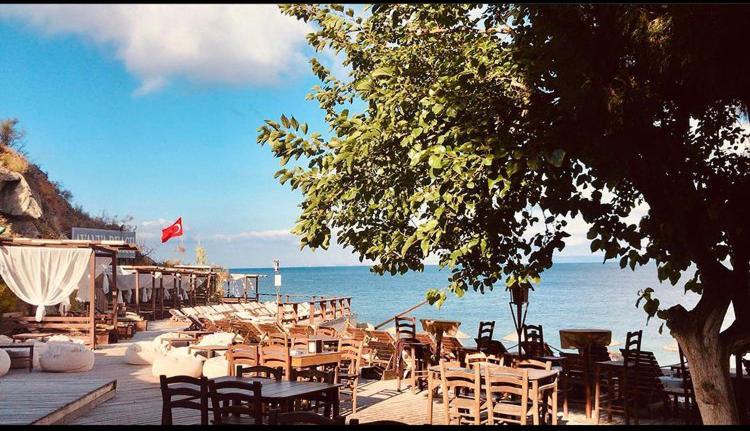 ホテル Ayanya Beach & Bistro Bungalows