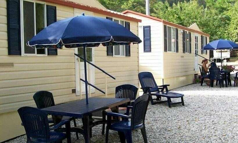 בית מלון כפרי Camping La Sfinge