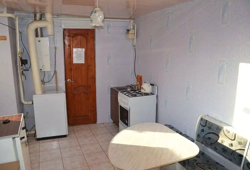 Hotelli Comfort Room