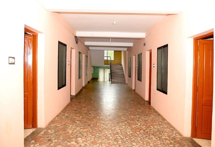 בית מלון כפרי Geojo Residency By Oyo Rooms