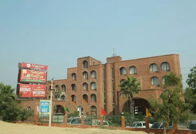 ホテル Magsons Resorts