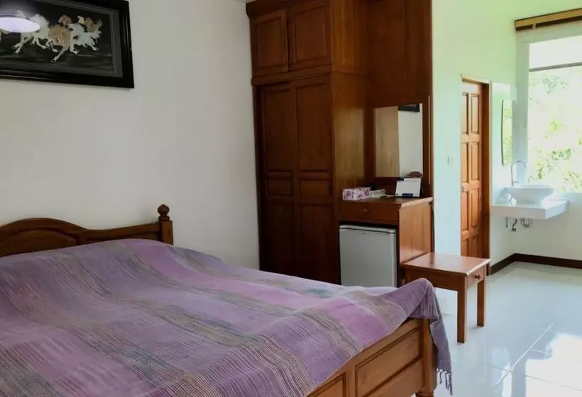 Hotelli Nernbok Garden