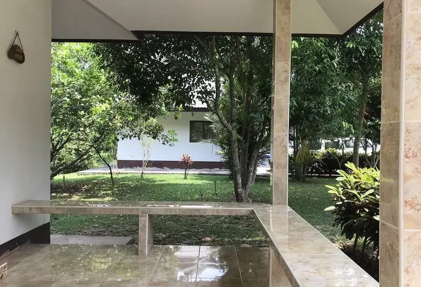 Hotelli Nernbok Garden