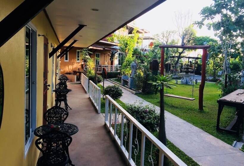 בית מלון כפרי Panida Goodwill