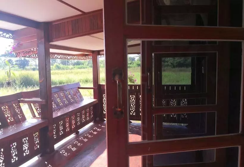 Hotelli Pumaka Resort