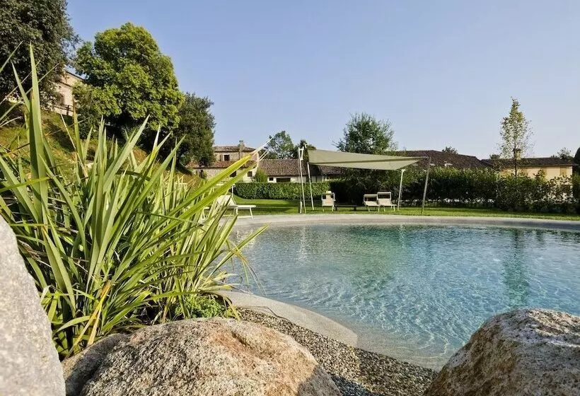 田舎風ホテル Agriturismo La Montecchia