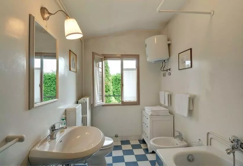 田舎風ホテル Agriturismo La Montecchia