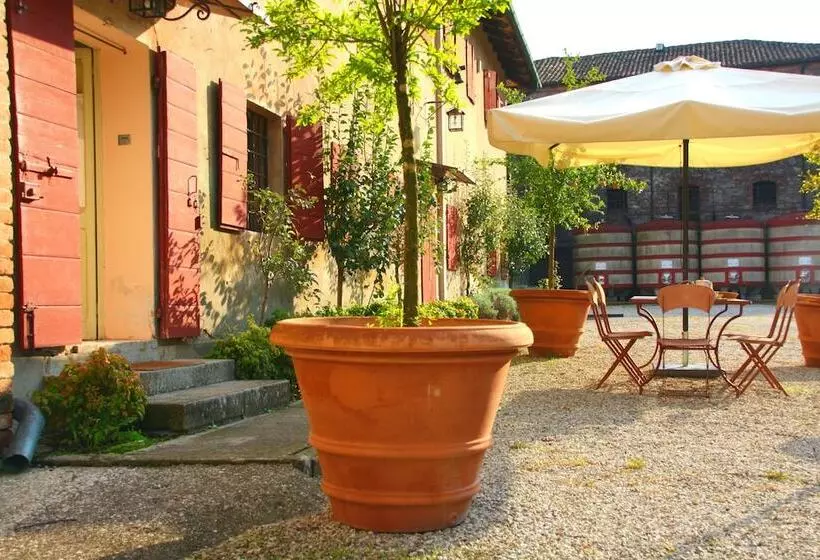 田舎風ホテル Agriturismo La Montecchia