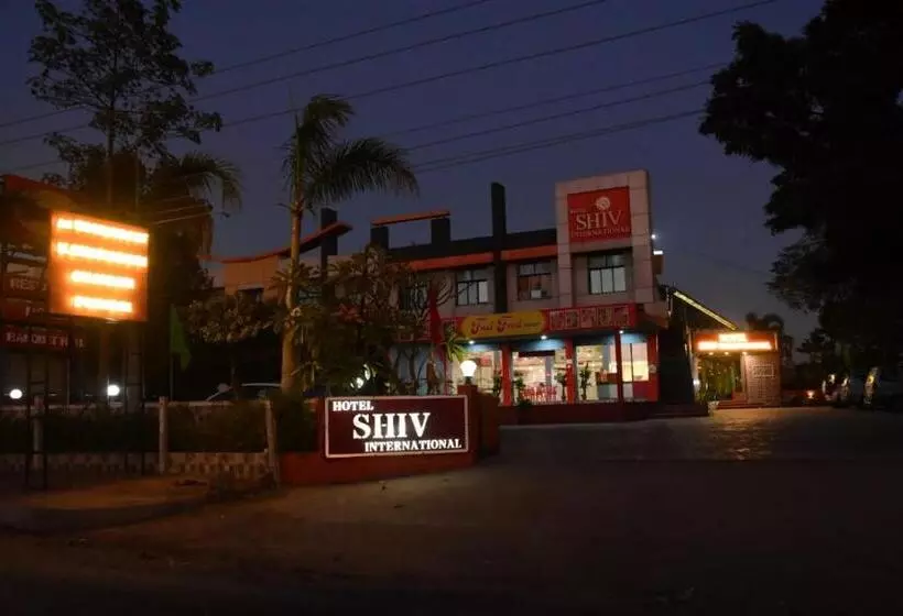 Hotelli Shiv International