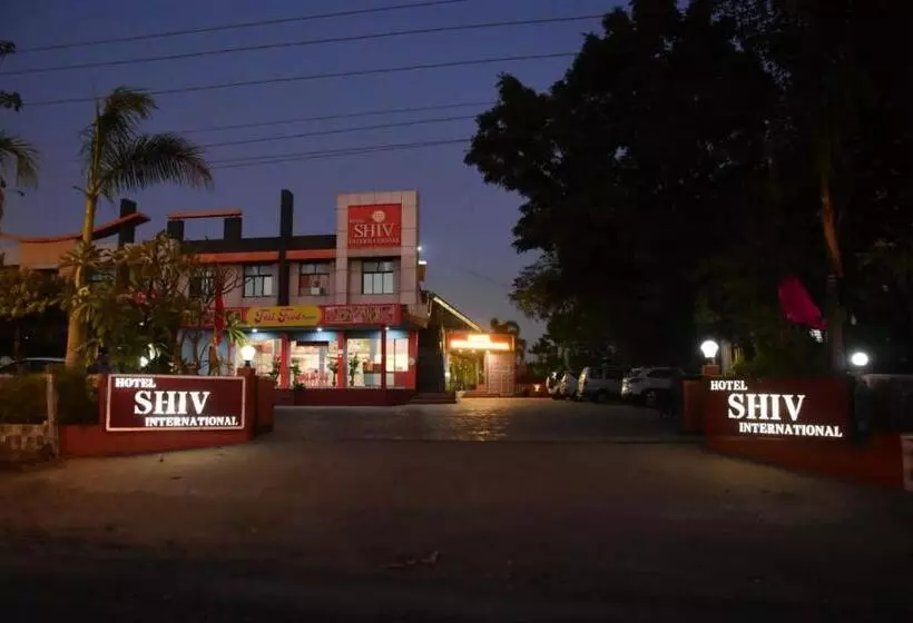 Hotelli Shiv International