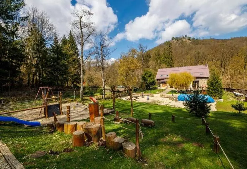 Majatalo Pod Břesteckou Skalou