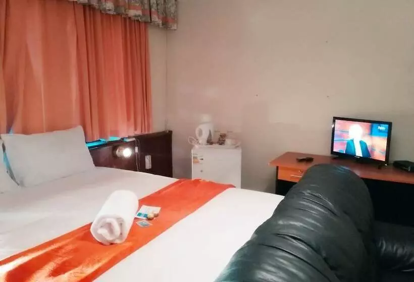 ペンション Quadj Guesthouse