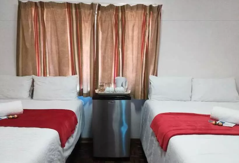 ペンション Quadj Guesthouse