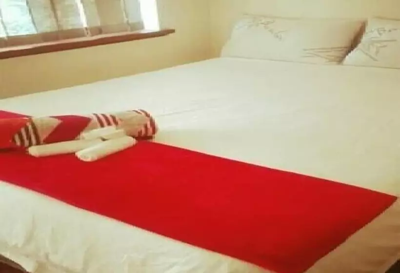 ペンション Quadj Guesthouse