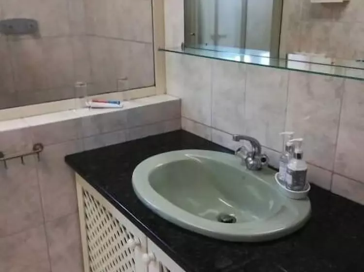 ペンション Quadj Guesthouse