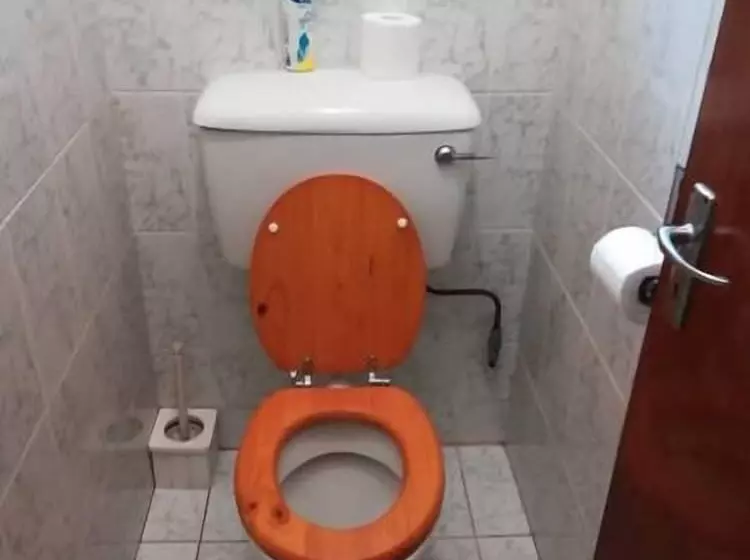ペンション Quadj Guesthouse