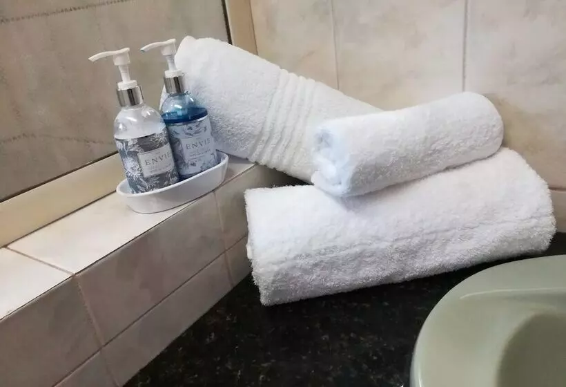 ペンション Quadj Guesthouse