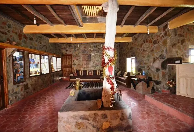 Majatalo Tizourgane Kasbah