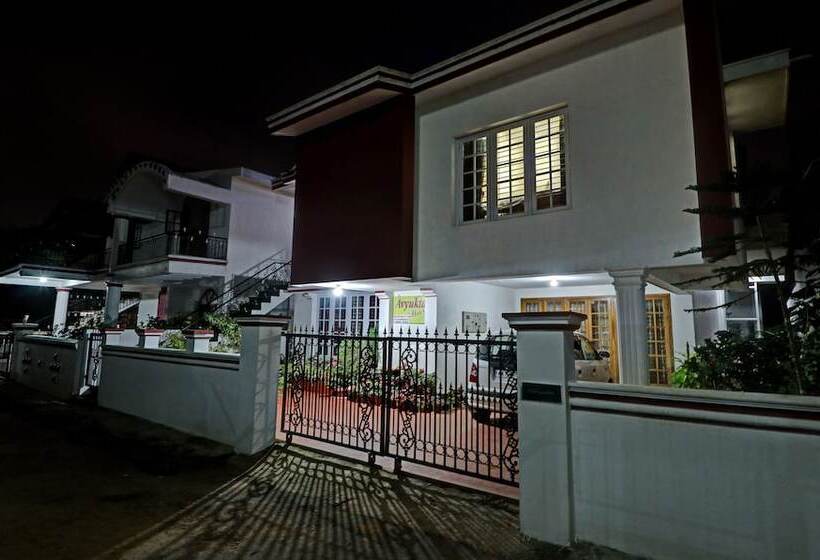 펜션 Treebo Avyukta Stay