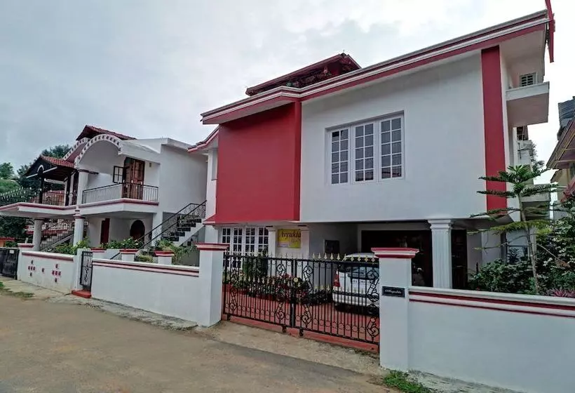 Majatalo Treebo Avyukta Stay