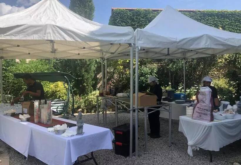 ペンション Villa Rhôna