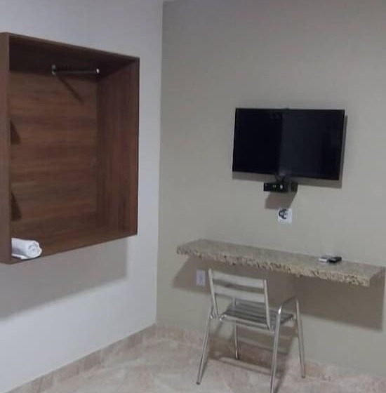 Trinity Hotel E Pousada