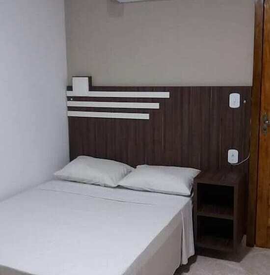 Trinity Hotel E Pousada