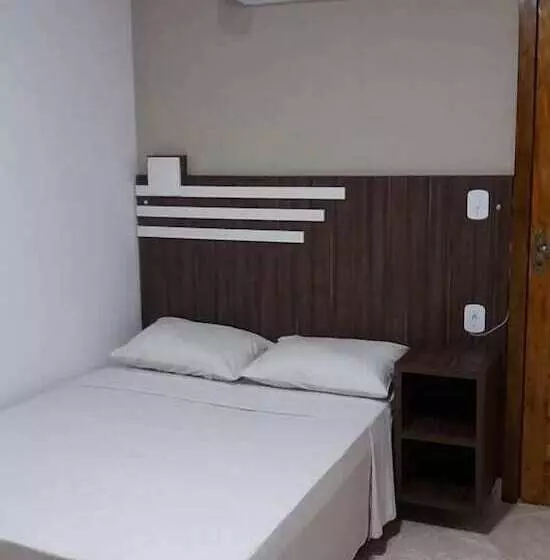 Trinity Hotel E Pousada