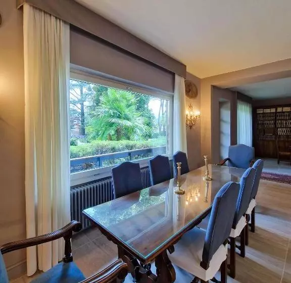 Aamiaismajoitus (B&B) Villa Sarchi